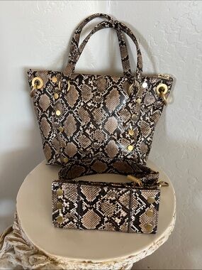 Hammitt Med Daniel Snake-Print Tote Bag with Matching Hammitt  Wallet - Brown